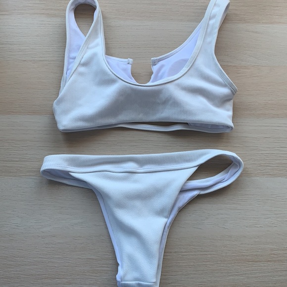 Zaful Ribbed White Bikini - Picture 3 of 3
